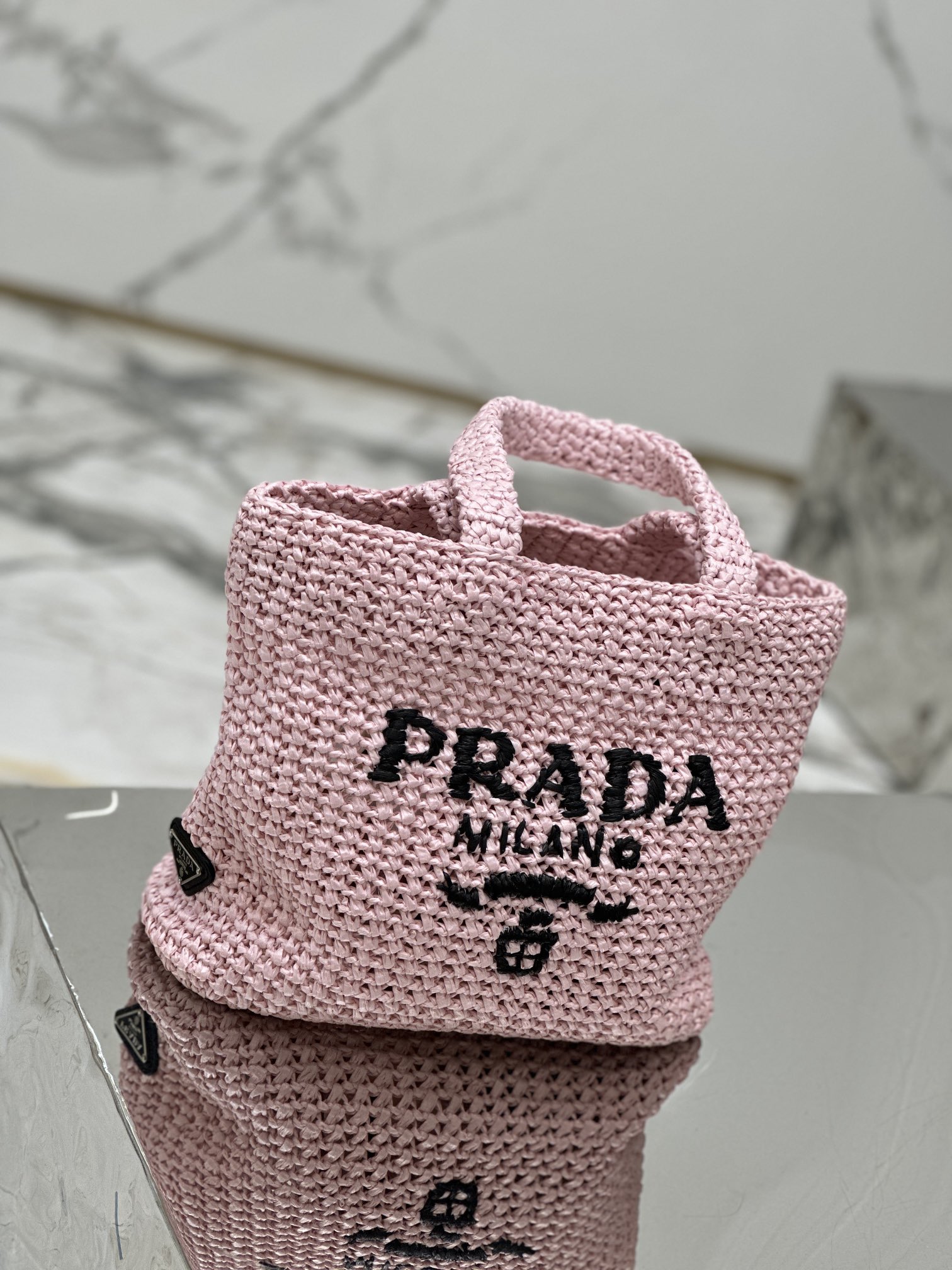 Woven tote bag (small), designed with imported raffia, model number: 1BG422  