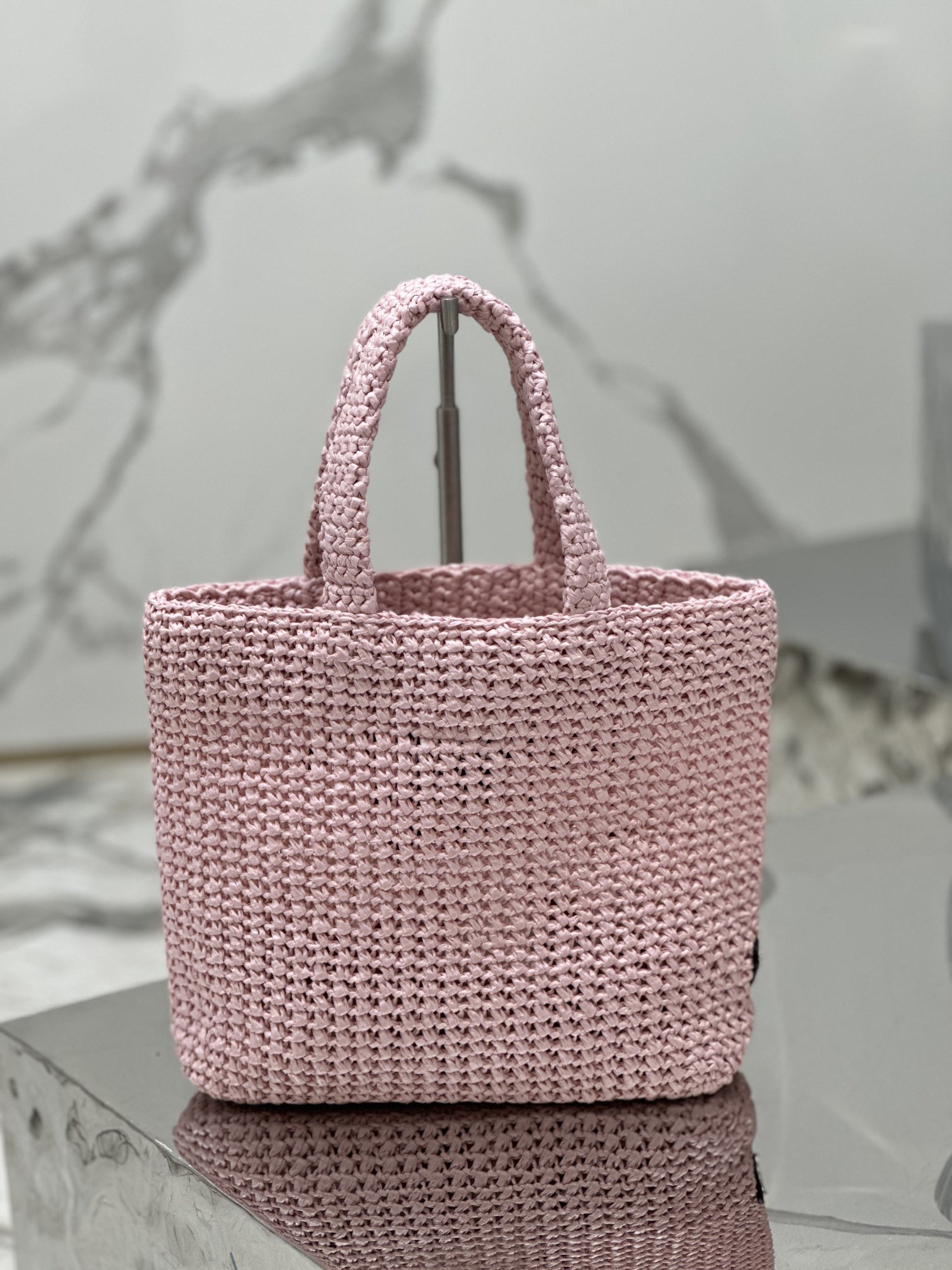 Woven tote bag (small), designed with imported raffia, model number: 1BG422  