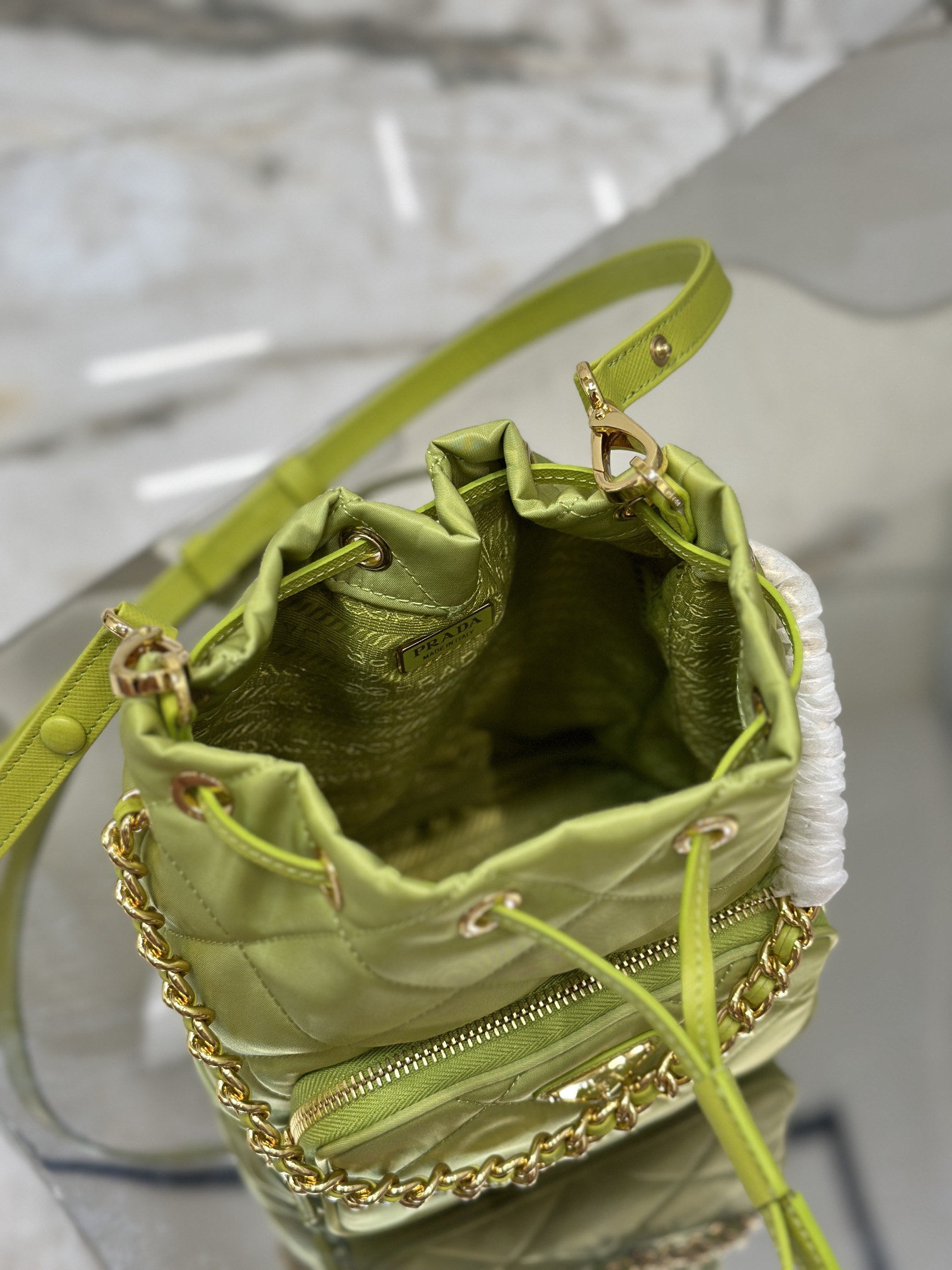 Diamond grid bucket bag Re-Nylon recycled nylon shoulder bag Style No: 1BH038