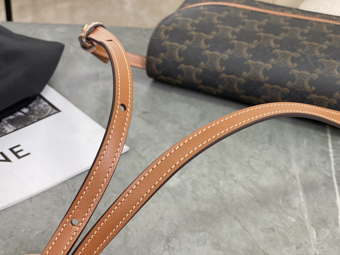 CELINE | Classic WOC Monogram Black