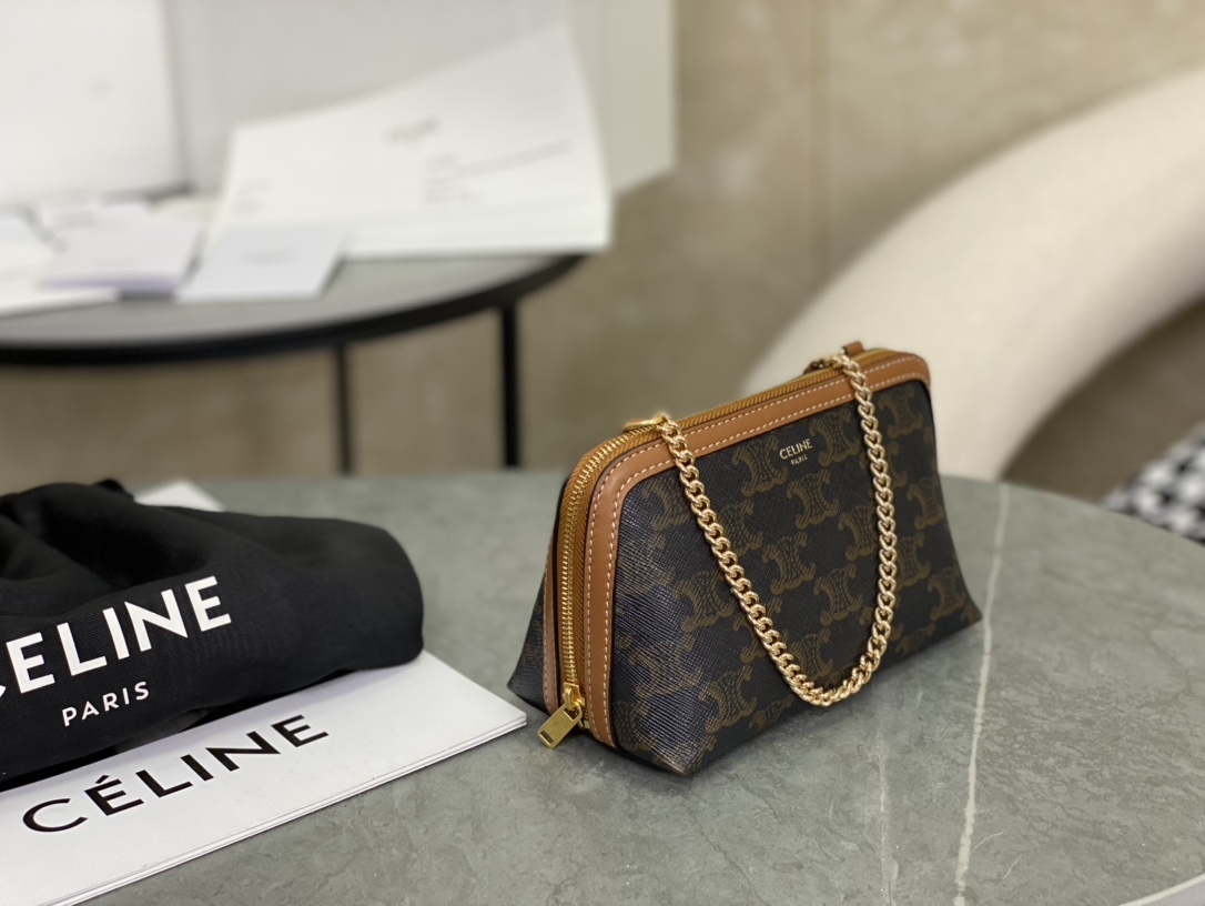 CELINE | Chain Shell Bag