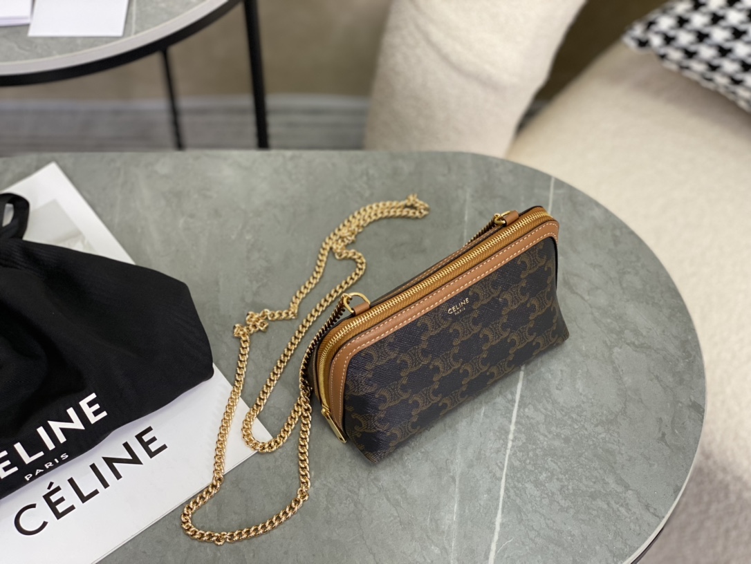 CELINE | Chain Shell Bag