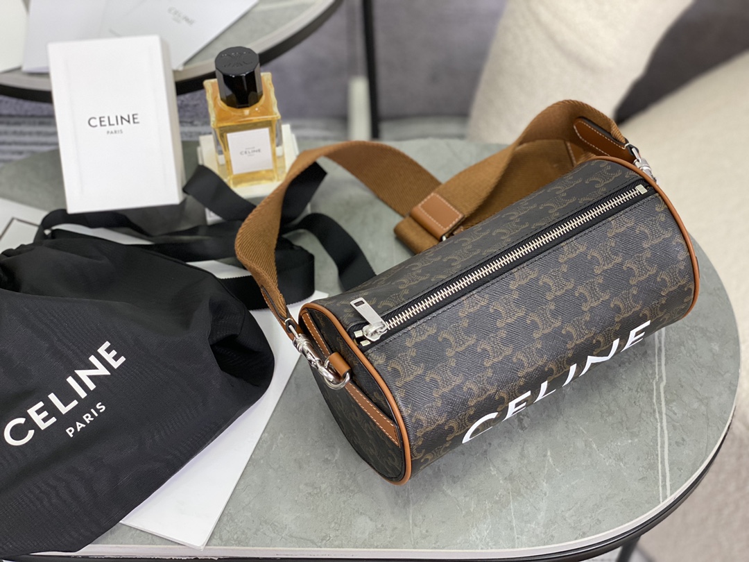 CELINE | TRIOMPHE Cylinder Bag