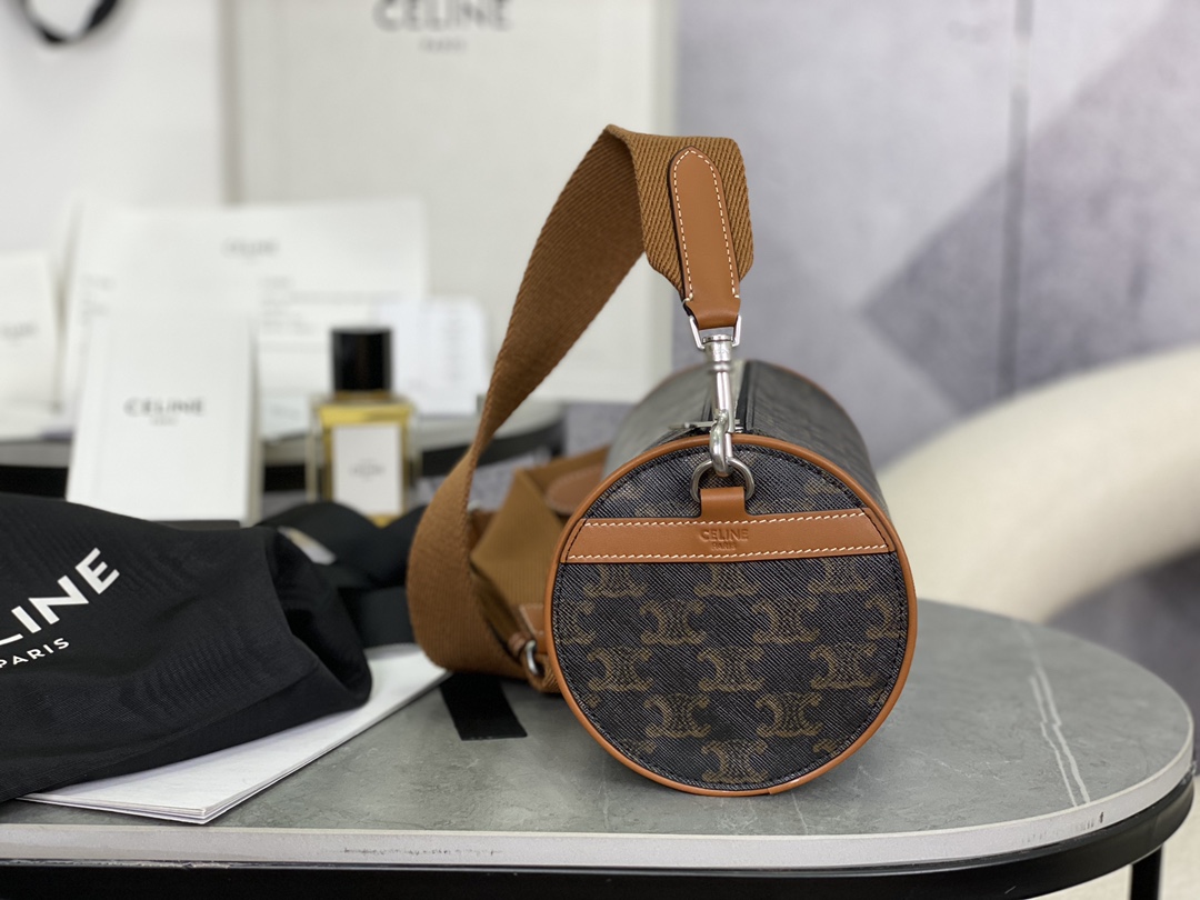 CELINE | TRIOMPHE Cylinder Bag