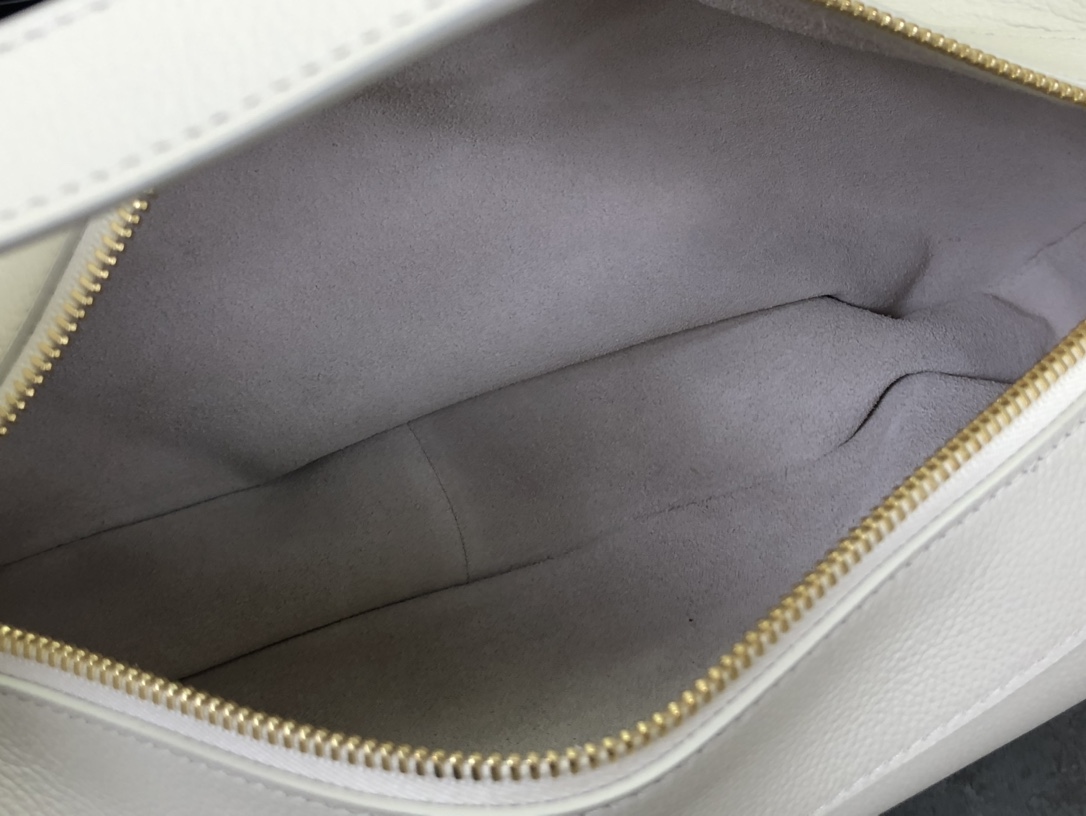 CELINE | Romy New Underarm Bag, Outer Skin Made of Cowhide Grained Leather