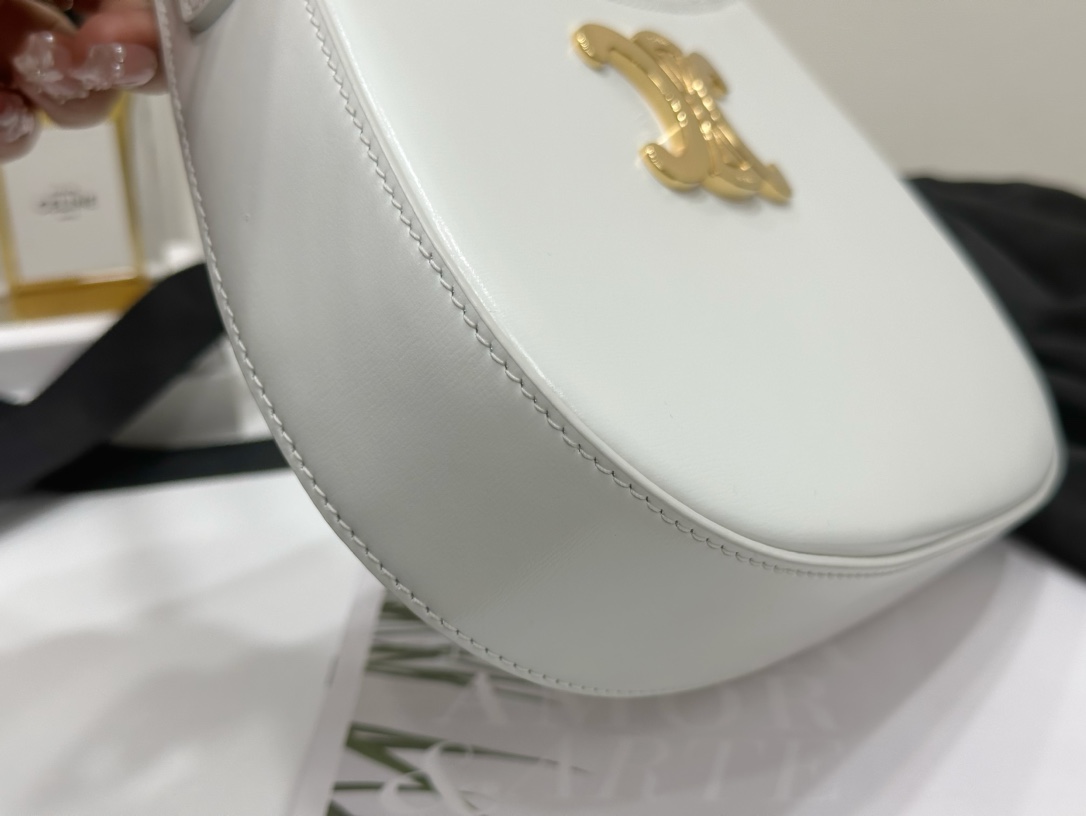 CELINE | TILLY Medium White Cowhide Leather Handbag, Cowhide Leather, Sheepskin Lining