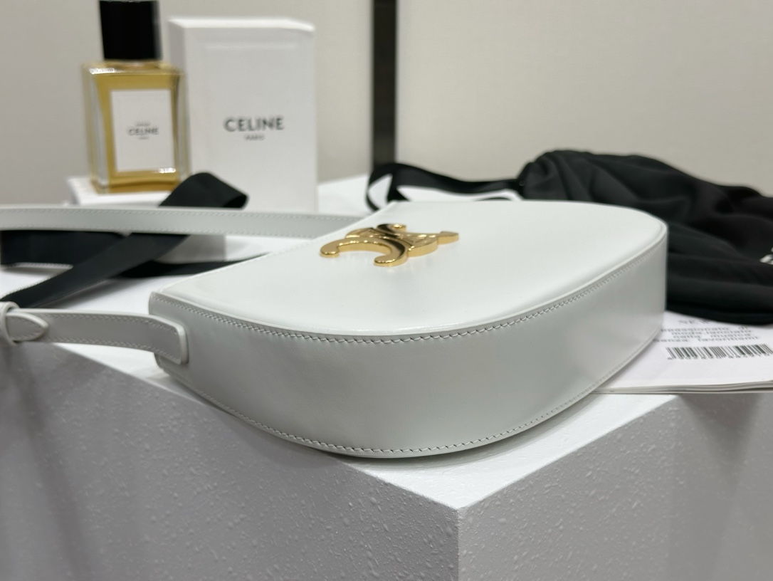 CELINE | TILLY Medium White Cowhide Leather Handbag, Cowhide Leather, Sheepskin Lining