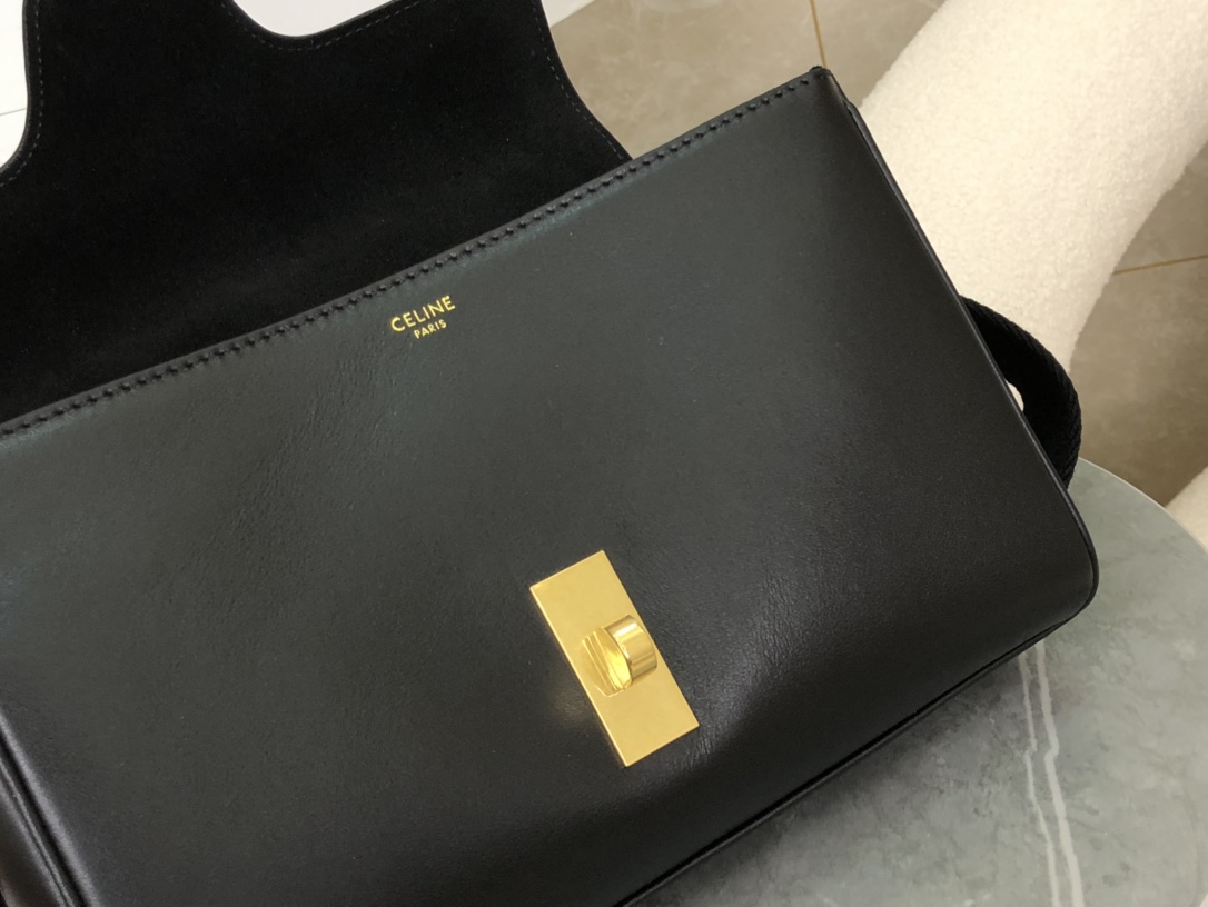 CELINE | TEEN SOFT 16, Small Cowhide Bag