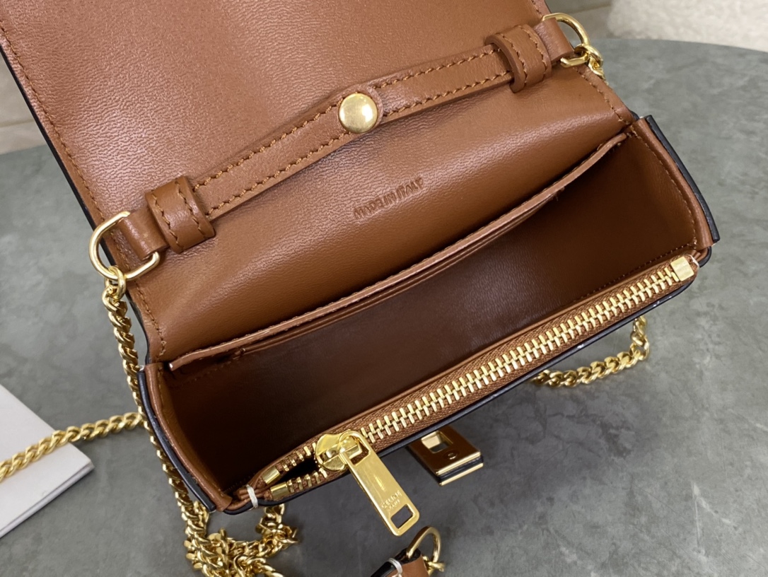 CELINE | Crossbody Chain Wallet