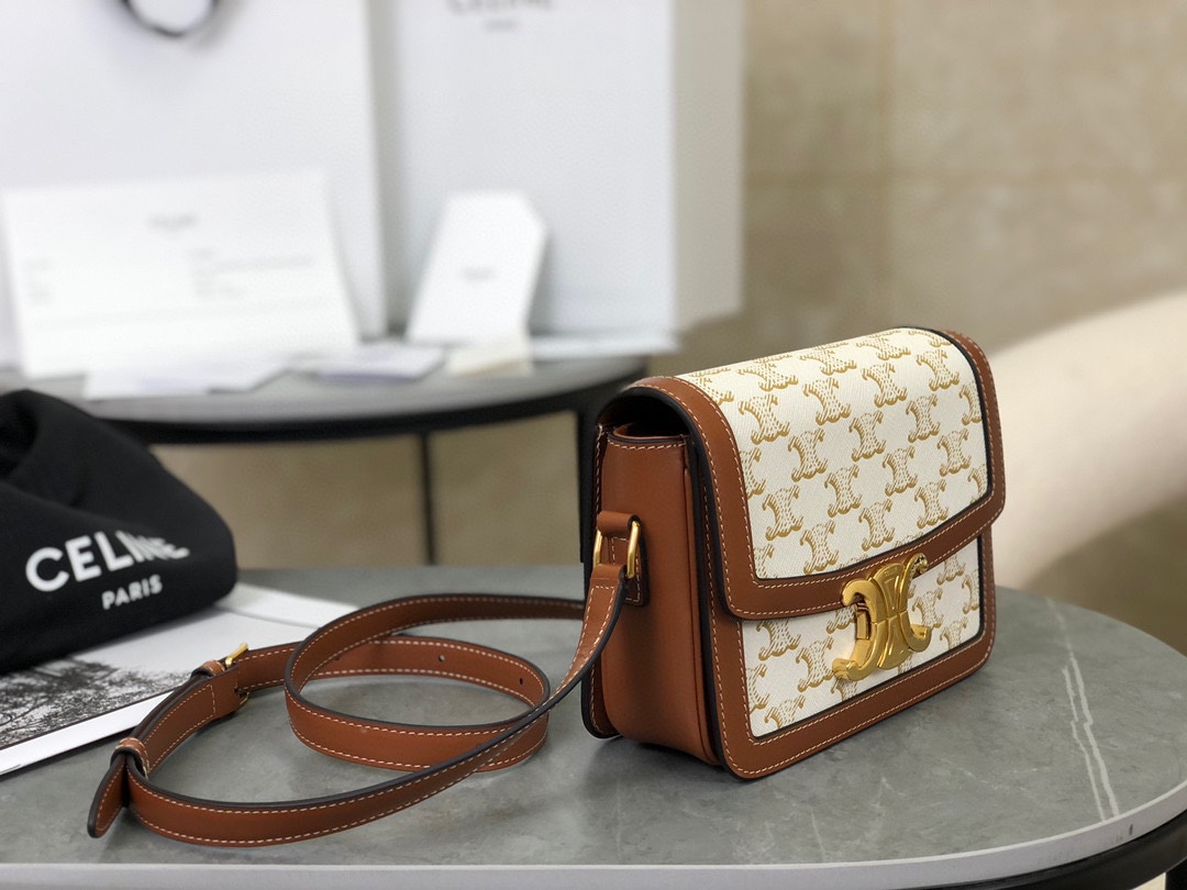 CELINE | TRIOMPHE BOX Vintage Monogram Tofu Bag