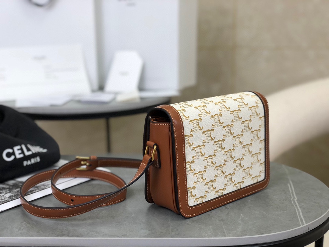 CELINE | TRIOMPHE BOX Vintage Monogram Tofu Bag