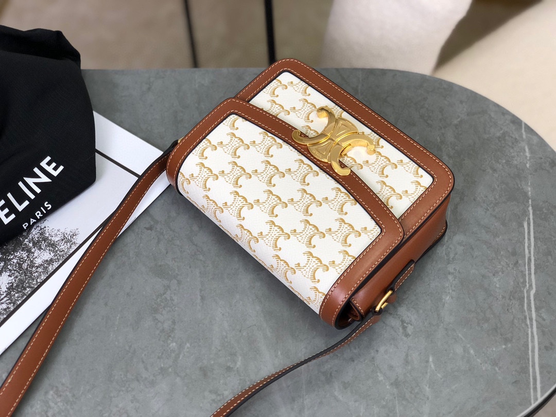 CELINE | TRIOMPHE BOX Vintage Monogram Tofu Bag