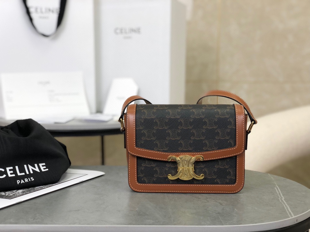 CELINE | TRIOMPHE BOX Vintage Monogram Tofu Bag