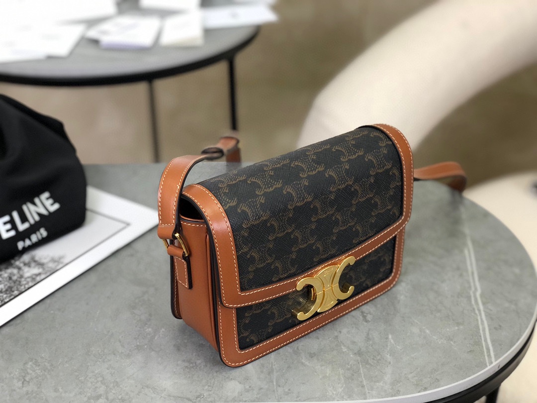 CELINE | TRIOMPHE BOX Vintage Monogram Tofu Bag