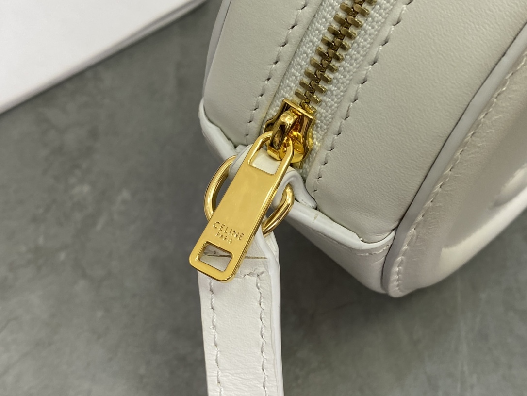 CELINE | Small Crossbody Mooncake Bag