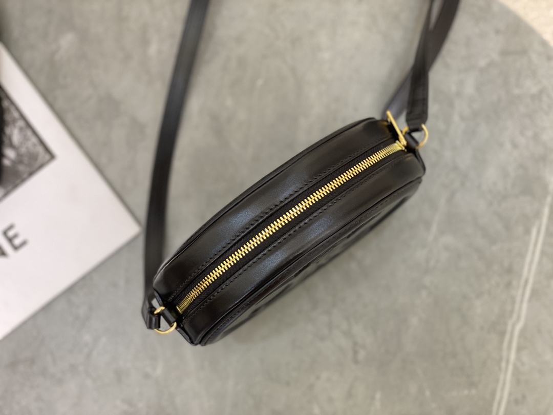 CELINE | Small Crossbody Mooncake Bag