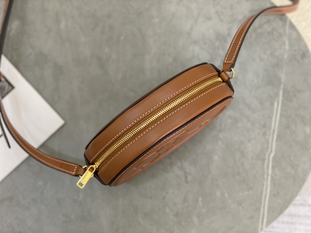 CELINE | Small Crossbody Mooncake Bag