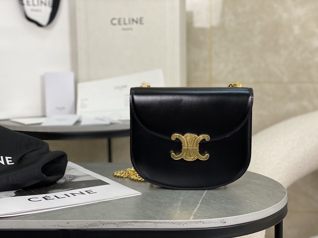 CELINE | Leather Chain Saddle Bag