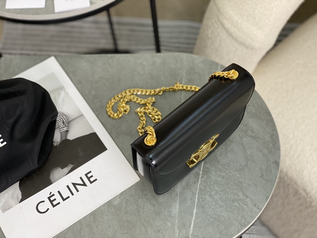 CELINE | Leather Chain Saddle Bag