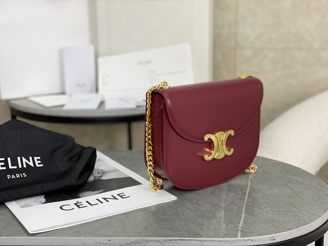 CELINE | Leather Chain Saddle Bag