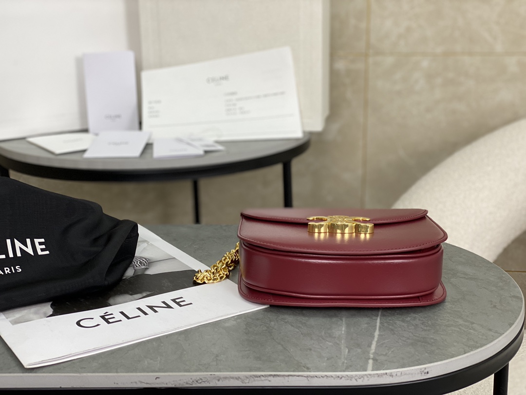 CELINE | Leather Chain Saddle Bag