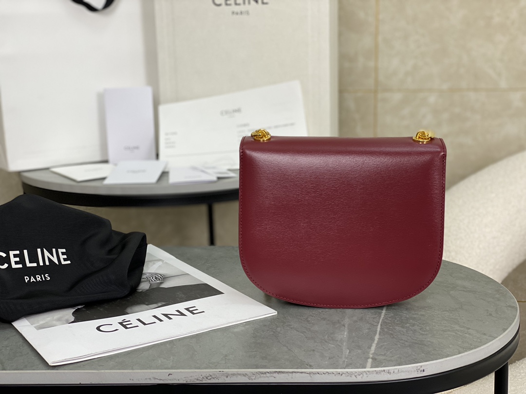 CELINE | Leather Chain Saddle Bag