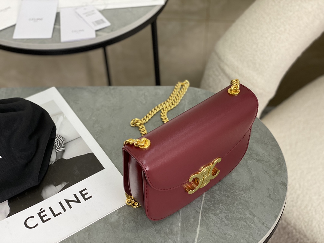 CELINE | Leather Chain Saddle Bag