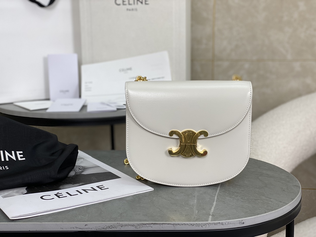 CELINE | Leather Chain Saddle Bag