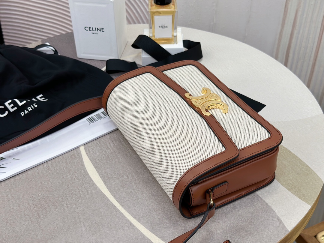 CELINE | TRIOMPHE～ Canvas with Cowhide Leather