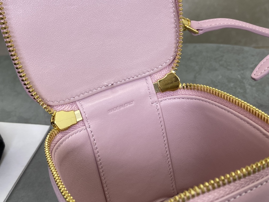 CELINE | TRIOMPHE Sakura Pink 