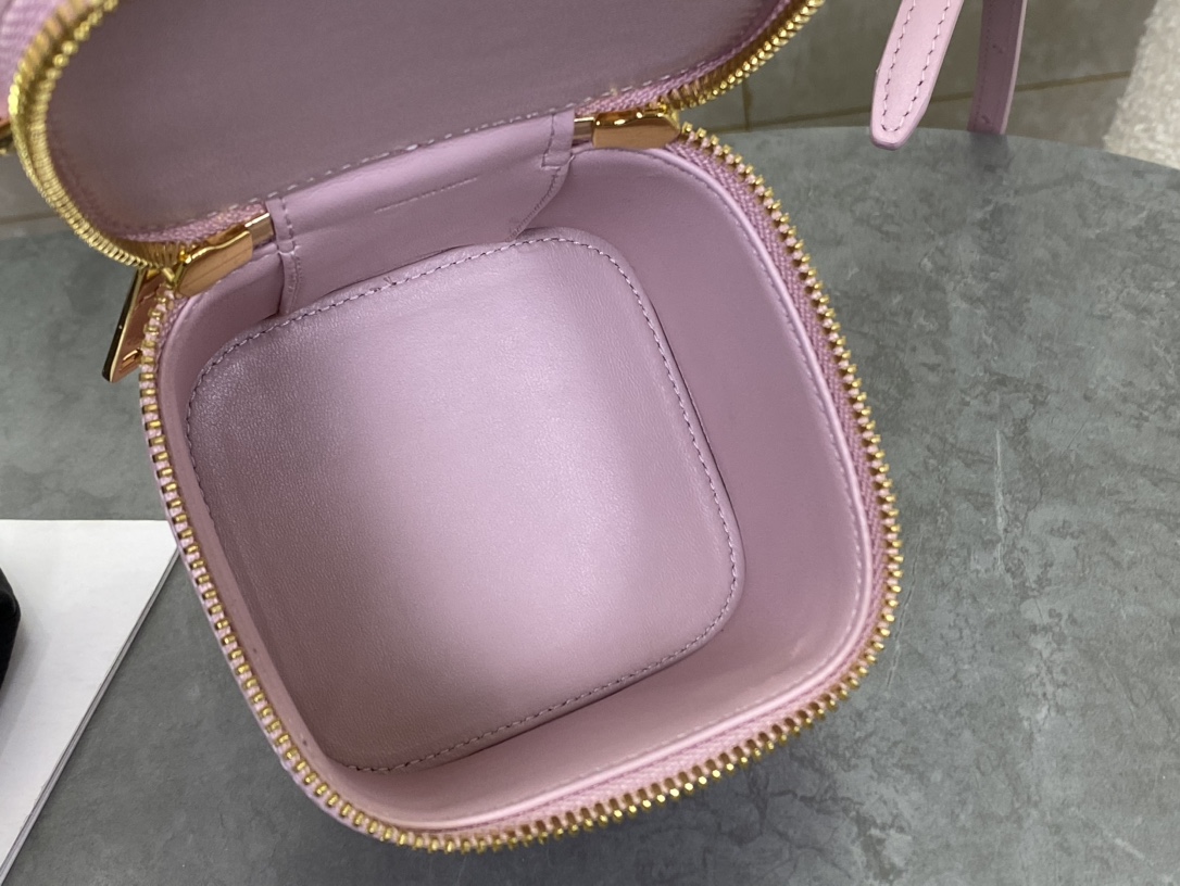 CELINE | TRIOMPHE Sakura Pink 