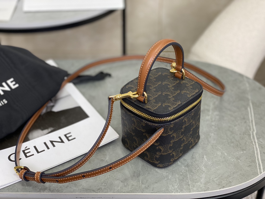 CELINE | TRIOMPHE CANVAS Mini Makeup Bag