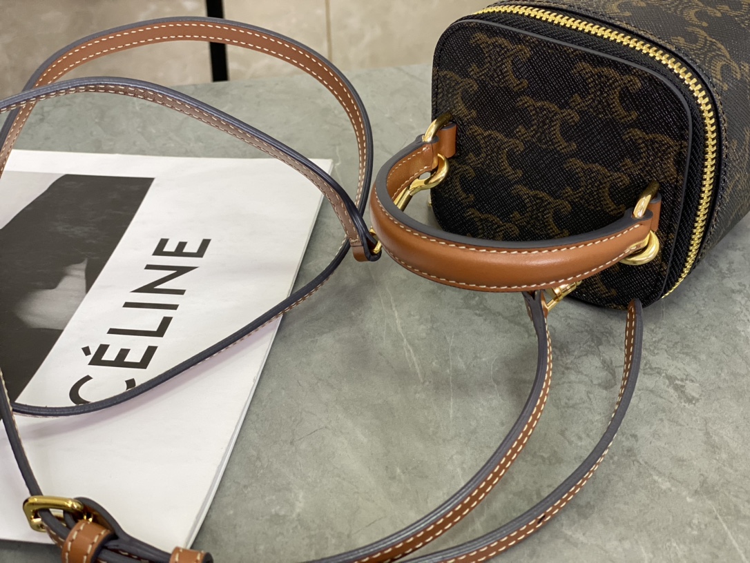 CELINE | TRIOMPHE CANVAS Mini Makeup Bag