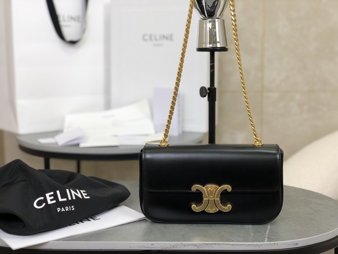 CELINE Triomphe Chain Underarm Bag