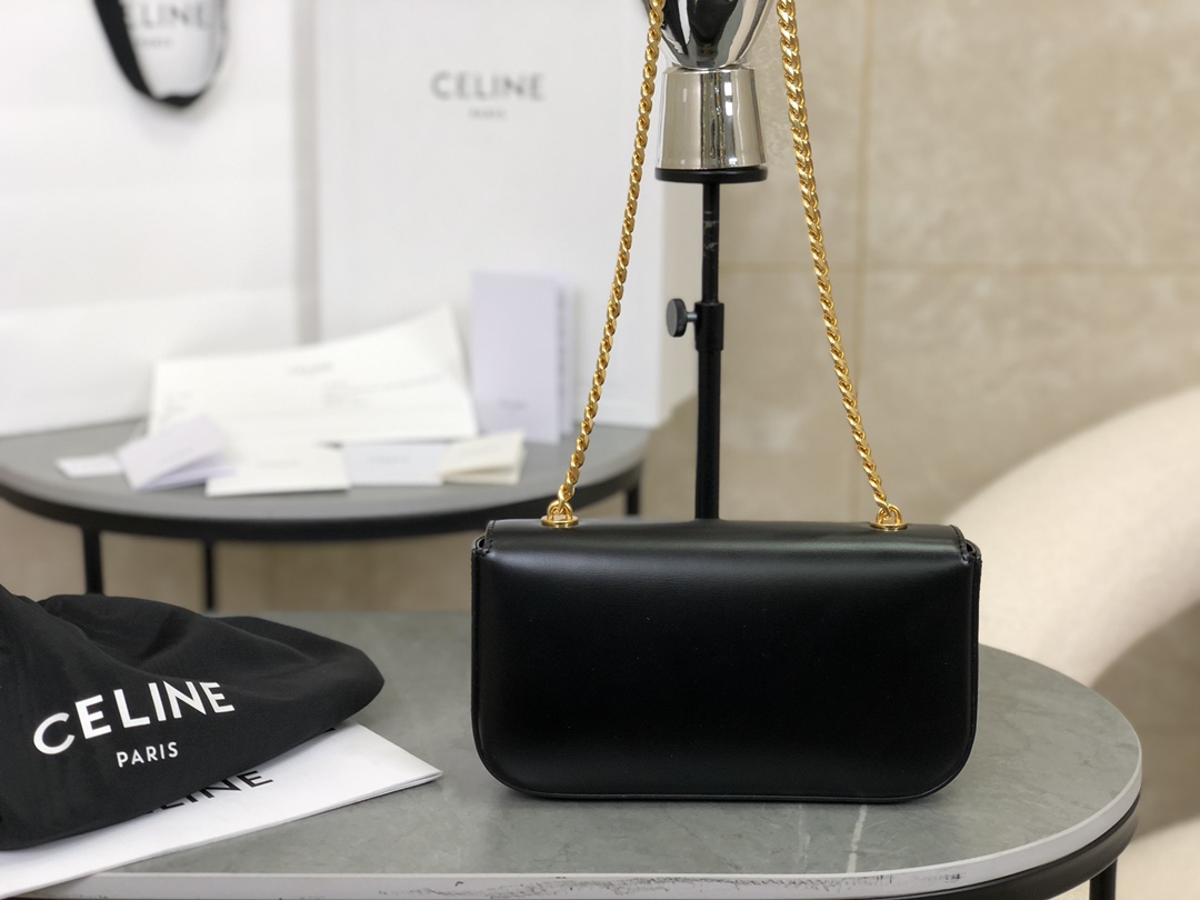 CELINE Triomphe Chain Underarm Bag