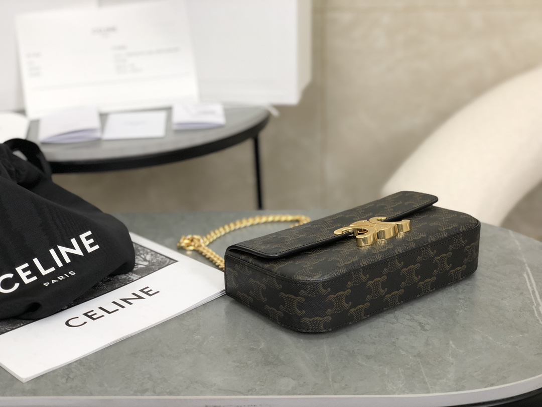 CELINE Triomphe Chain Underarm Bag