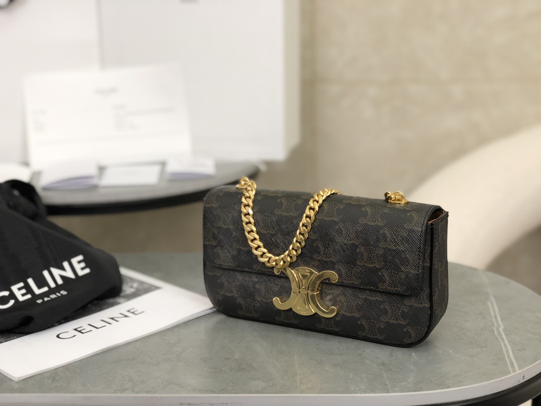 CELINE Triomphe Chain Underarm Bag