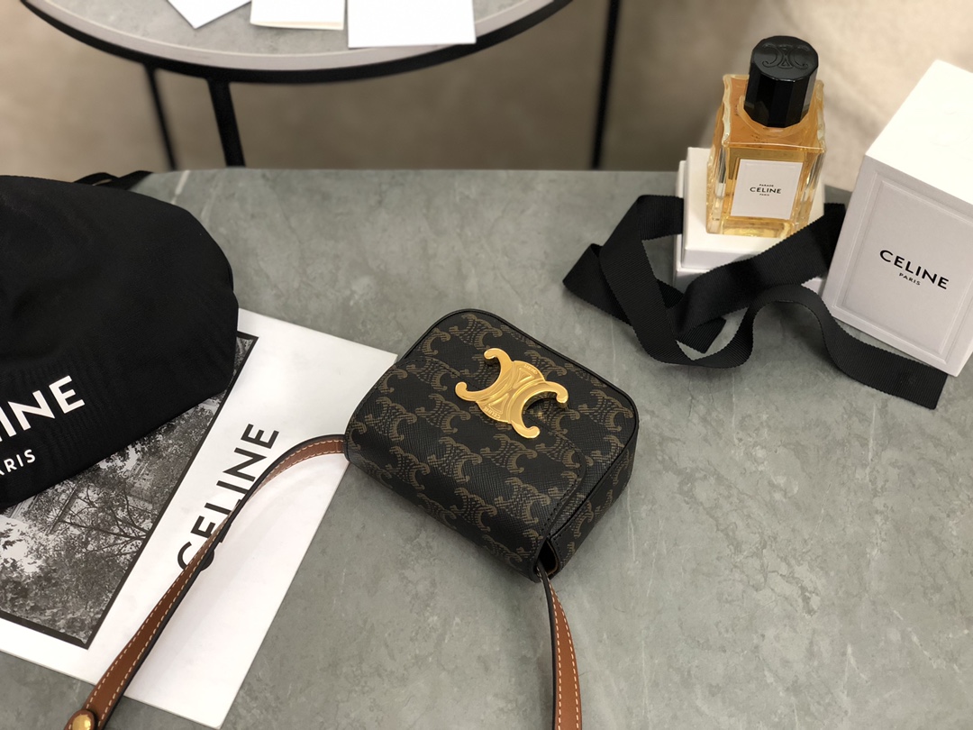 CELINE | TRIOMPHE MINI Chick Yellow 