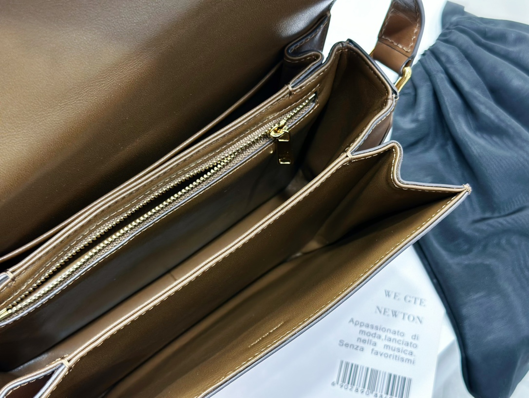 CELINE | Triomphe Khaki Box