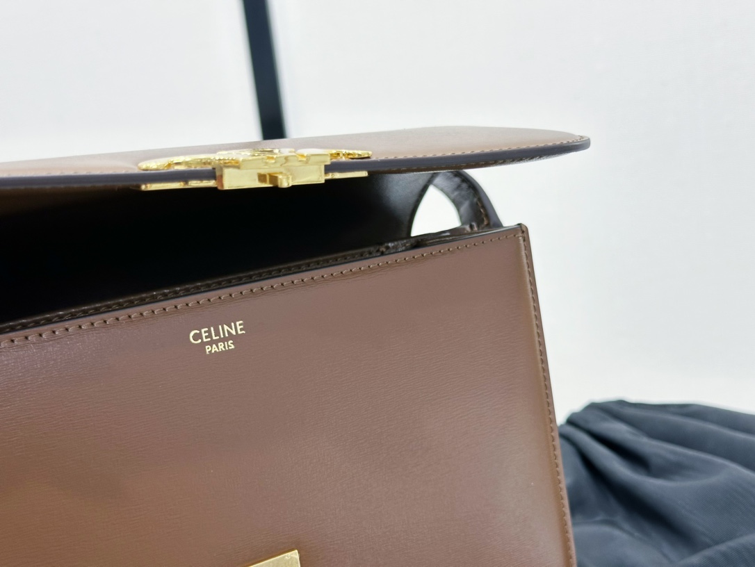 CELINE | Triomphe Khaki Box