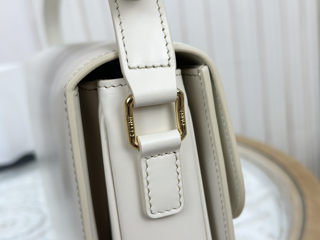 CELINE | Triomphe Ivory White Medium Box