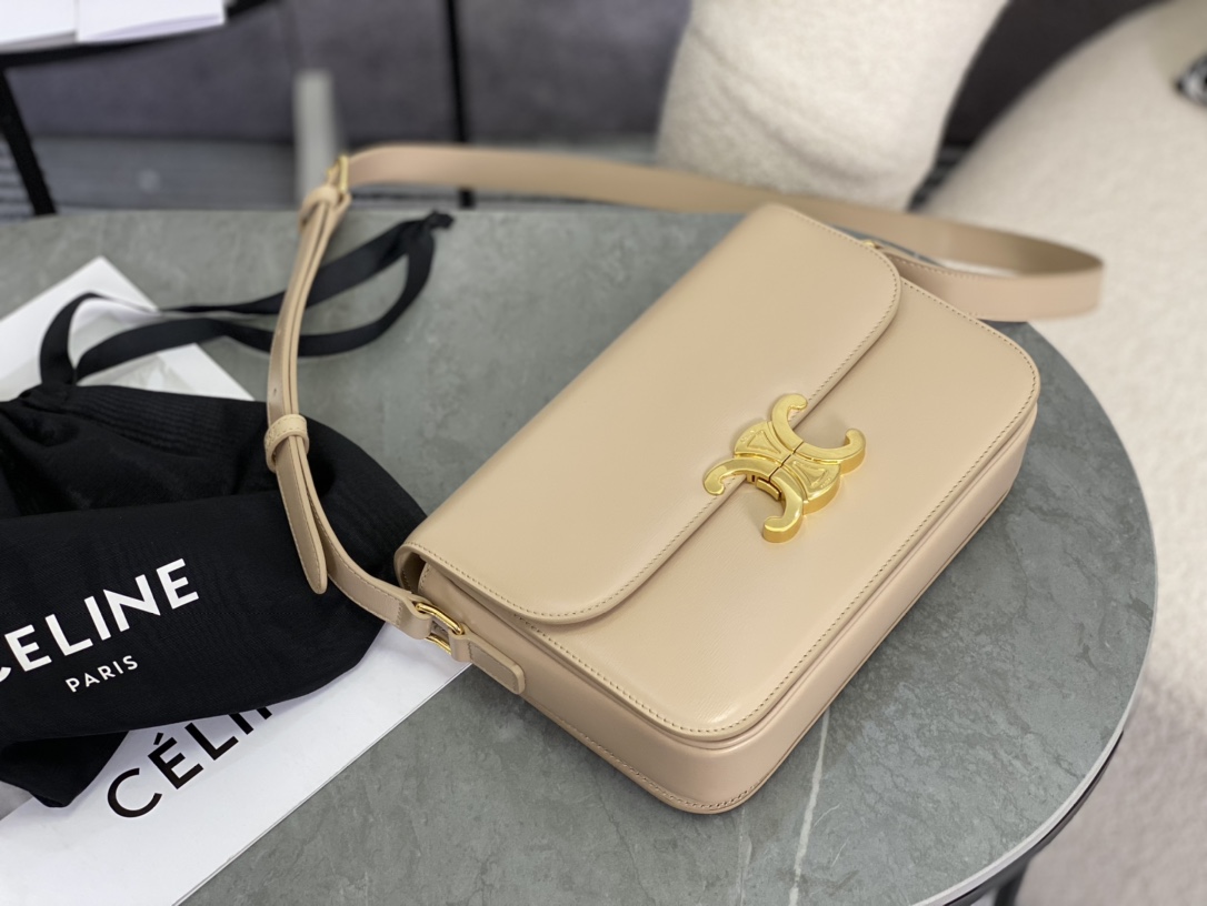 CELINE | Triomphe Milk Tea Medium Box