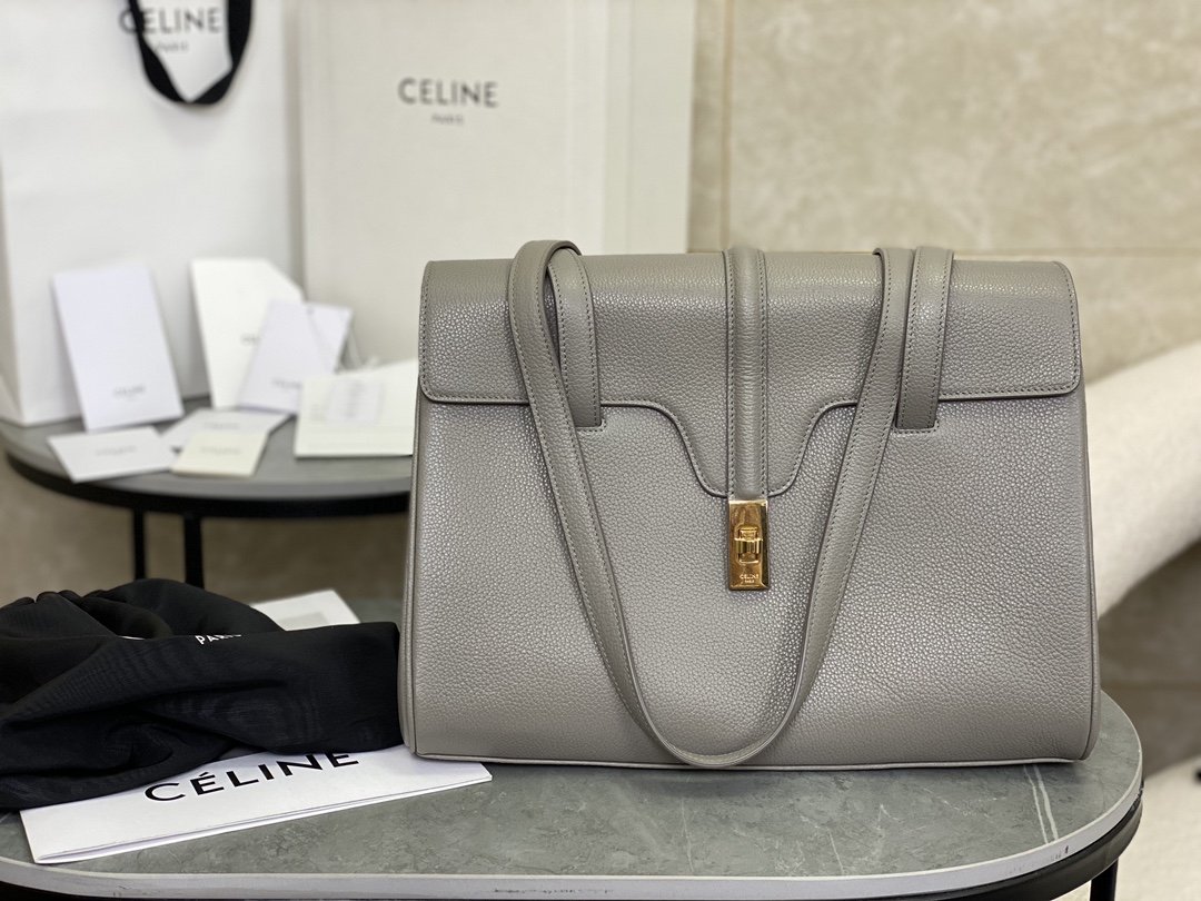 CELINE | SOFT 16 Medium, Smooth Texture Leather