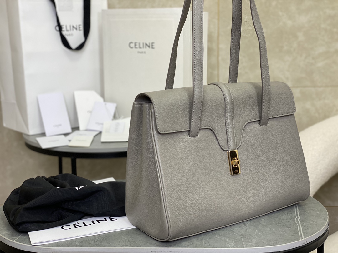 CELINE | SOFT 16 Medium, Smooth Texture Leather