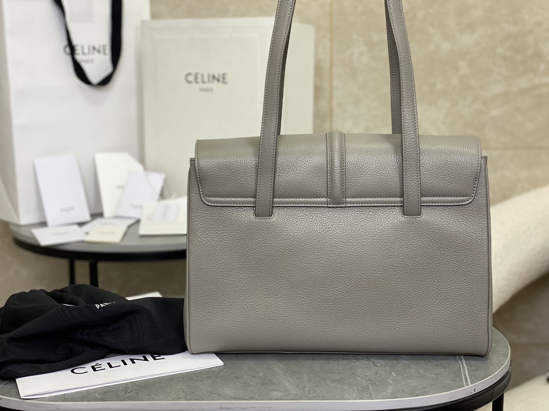 CELINE | SOFT 16 Medium, Smooth Texture Leather