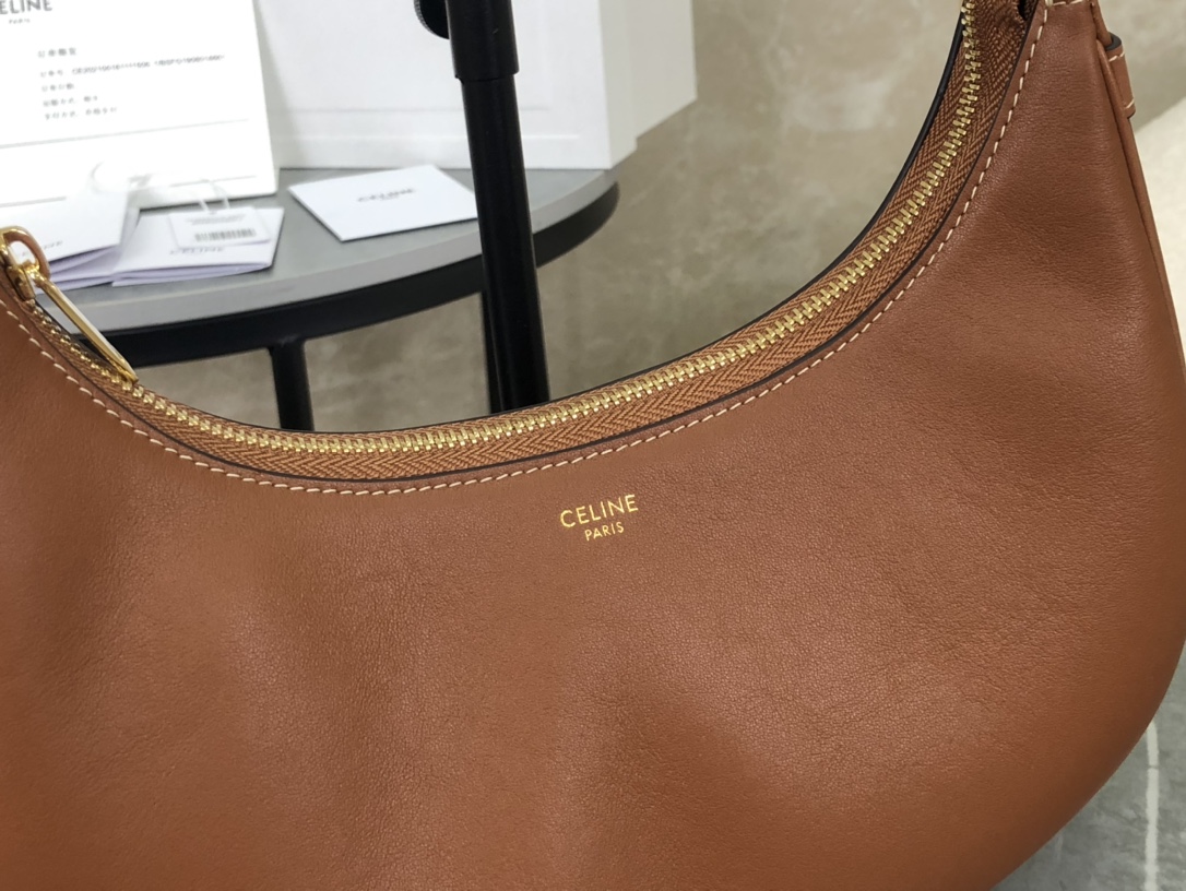 CELINE | AVA Full Leather Underarm Bag