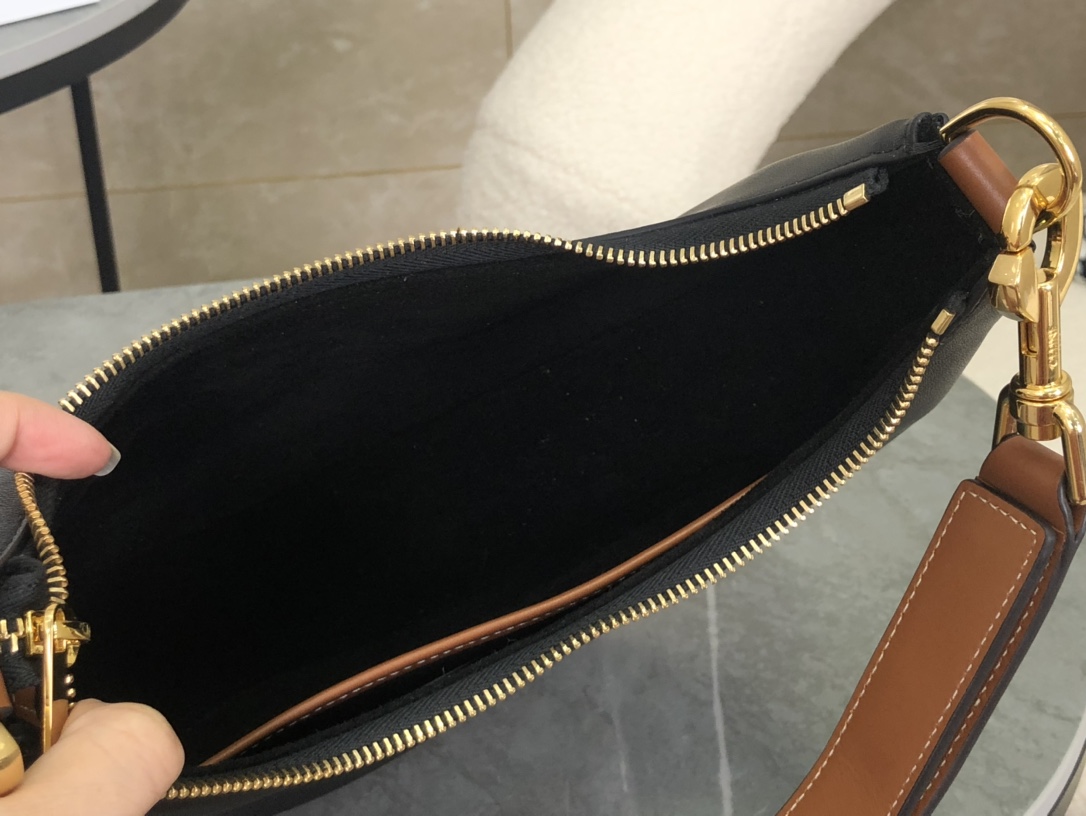 CELINE | AVA Full Leather Underarm Bag