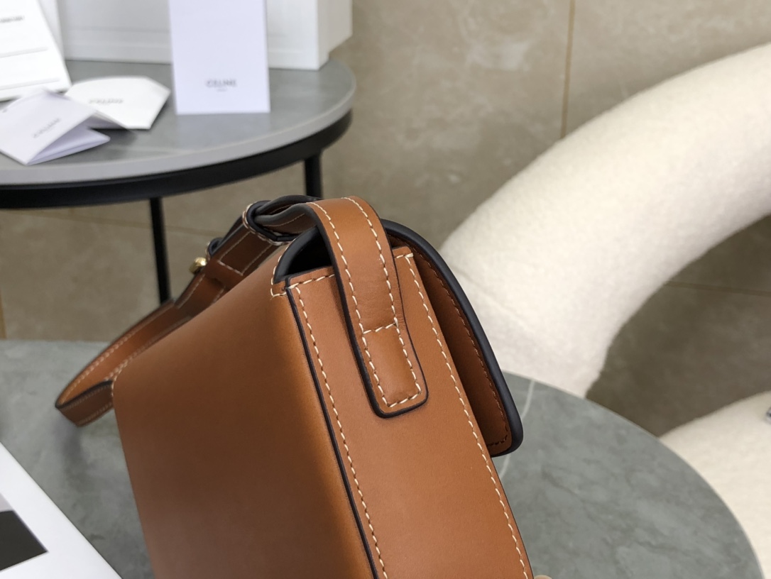 CELINE | Triomphe Shoulder Bag Underarm Bag