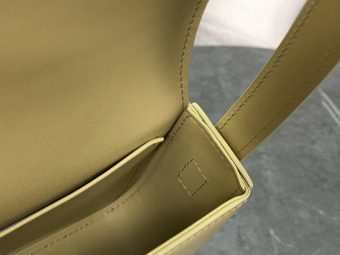 CELINE | Triomphe Shoulder Bag Underarm Bag