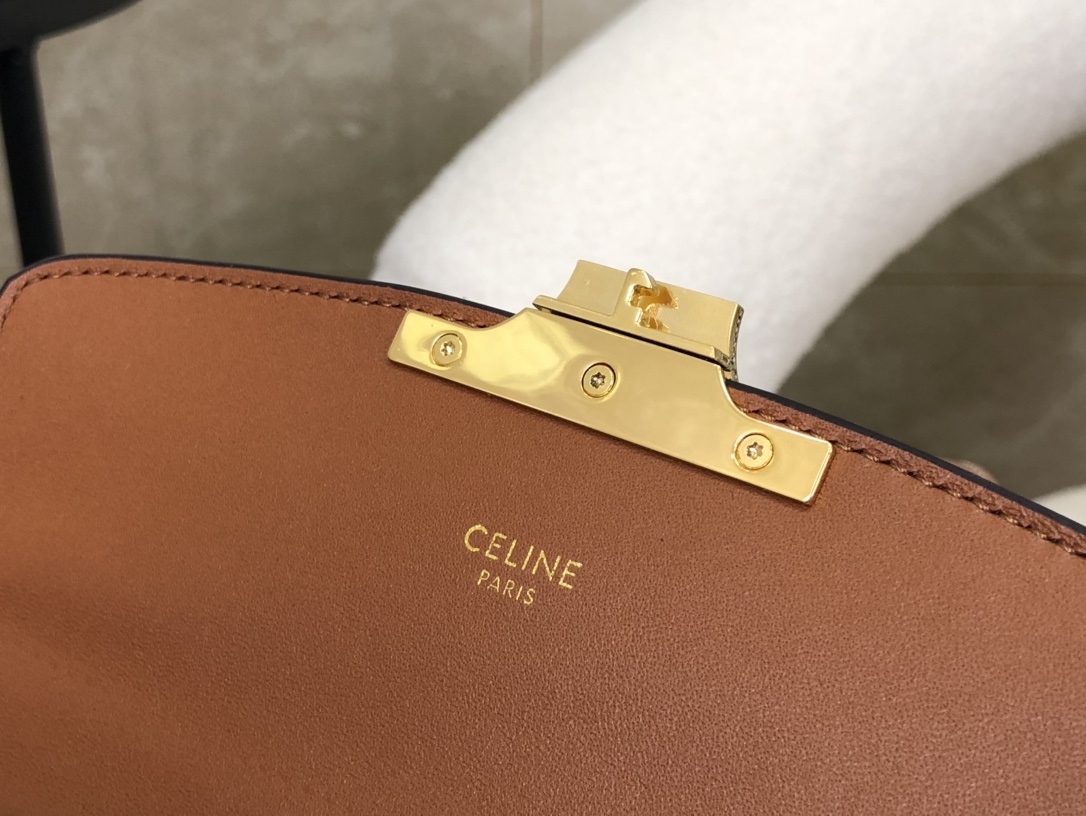 CELINE | Triomphe Box Vintage Toiletry Bag